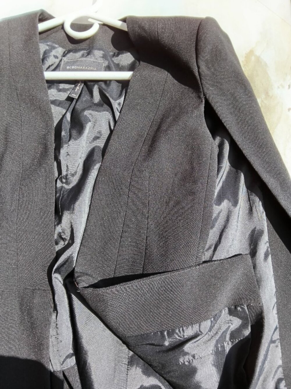 Women's Blazer, by Maxazria - Picture 4 of 8